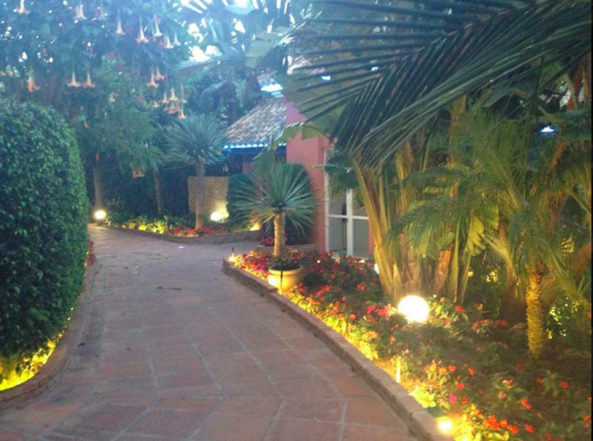 Апартаменты Puerto Banus With Private Garden Марбелья Экстерьер фото